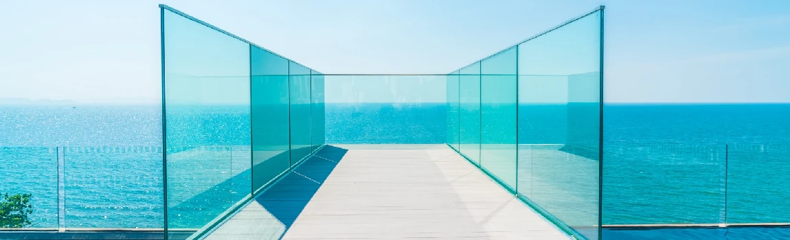 Customized Glass Pool Fence Repair Services in Wekiwa Springs, FL